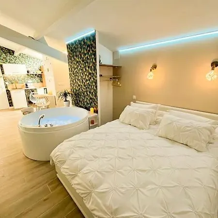 アパート Lovicea Balneo Suite, 200m Le Grau-dʼAgde