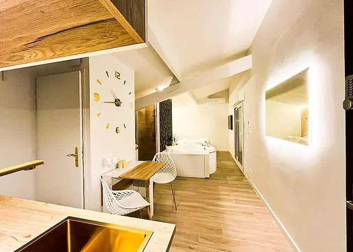 Lovicea Balneo Suite, 200m شقة Le Grau-dʼAgde