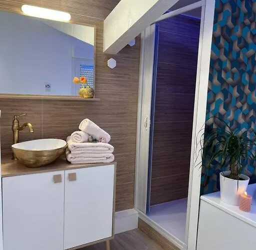 شقة Lovicea Balneo Suite, 200m